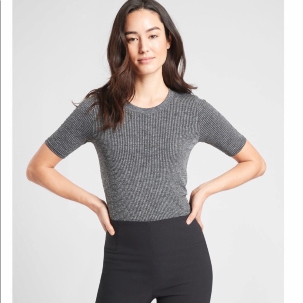 Athleta ribbed renew T-shirt’s - small